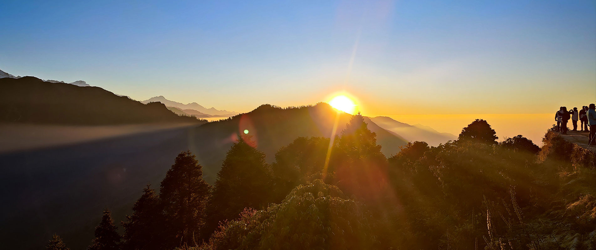 Sunrise over the Himalayas from Poon Hill