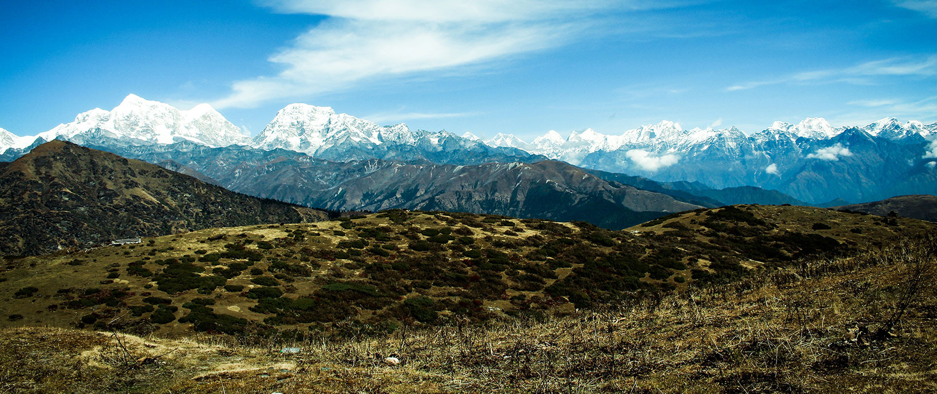 Everest, Lhotse, Kantenga, Thamserku, Kusum Kangaru, Makalu and other Himalayan Peaks of the Mahalangur Range seen from Pikey Peak to Junbesi Trail